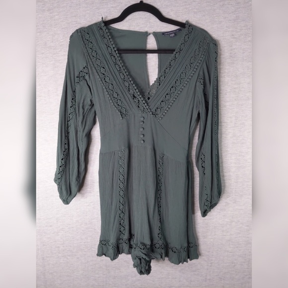 🎅🏻 3/$50 👯♀️Host Pick⚡️American Eagle Long Sleeve Lace Romper - Picture 5 of 10